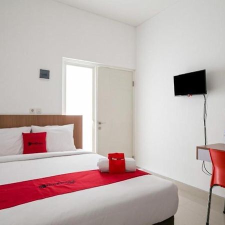 Auberge de jeunesse Reddoorz Syariah Near Lapangan Pancasila Simpang Lima à Semarang Extérieur photo
